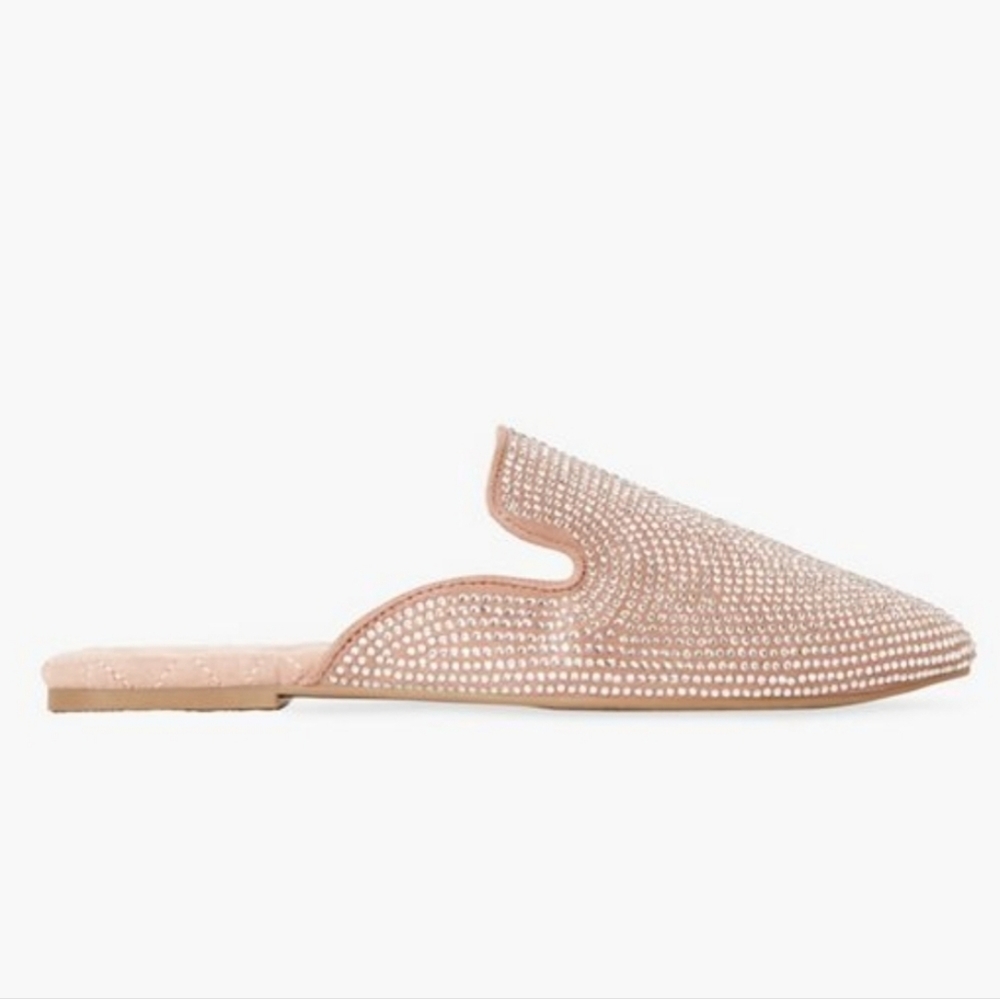 🥰NEW Beige Slippers - Picture 2 of 4